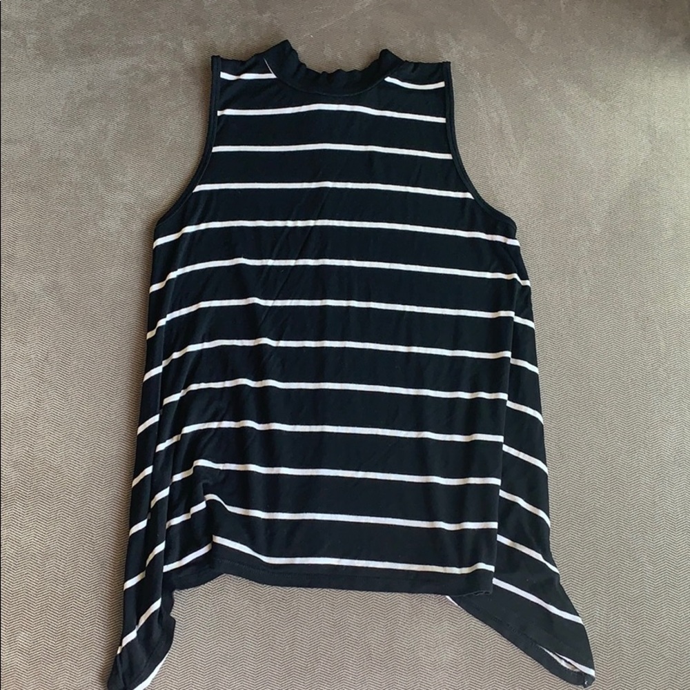 Flowy swing tank